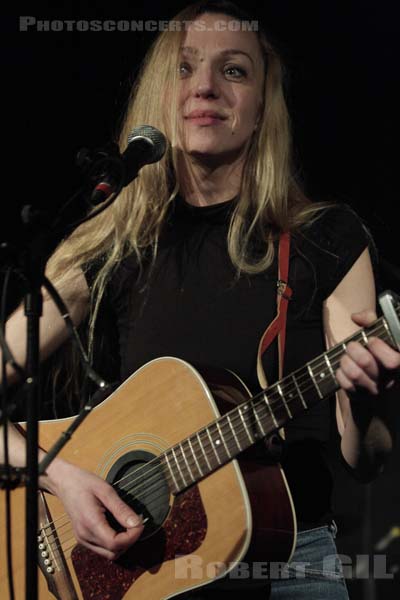 AUSTINE - 2009-01-21 - PARIS - La Maroquinerie - 